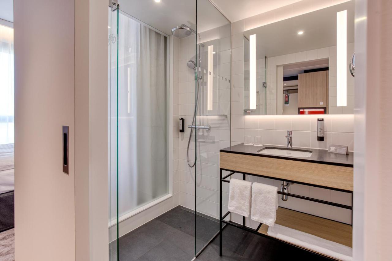 Intercityhotel Berlin Airport Ber Terminal 1 & 2 Schoenefeld Ngoại thất bức ảnh Bathroom