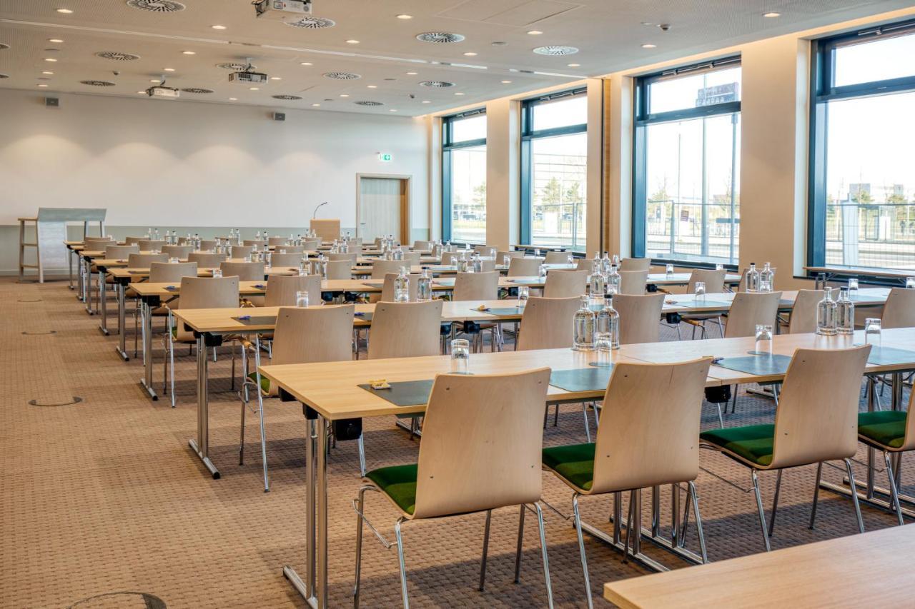 Intercityhotel Berlin Airport Ber Terminal 1 & 2 Schoenefeld Ngoại thất bức ảnh Meeting room