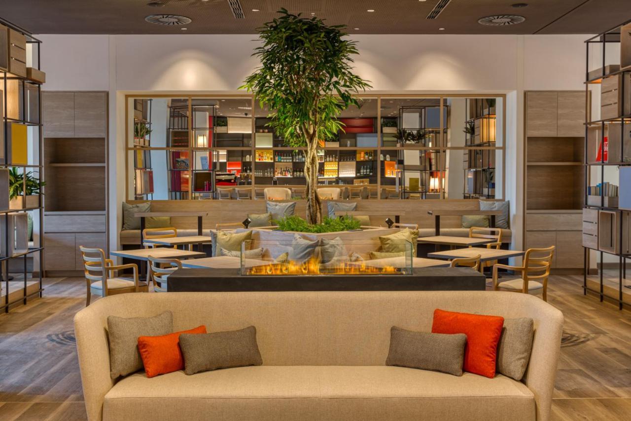 Intercityhotel Berlin Airport Ber Terminal 1 & 2 Schoenefeld Ngoại thất bức ảnh Interior of the hotel