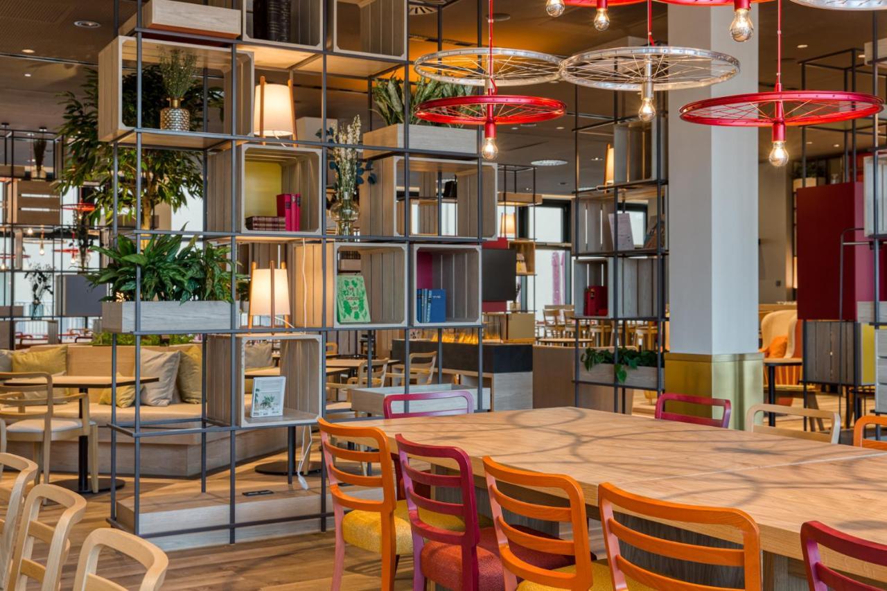 Intercityhotel Berlin Airport Ber Terminal 1 & 2 Schoenefeld Ngoại thất bức ảnh Interior of the hotel