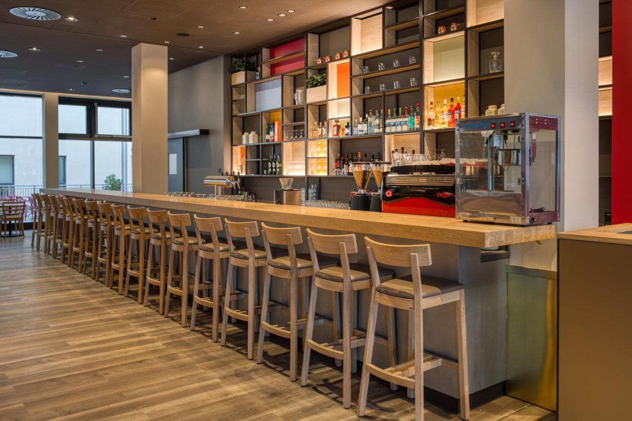 Intercityhotel Berlin Airport Ber Terminal 1 & 2 Schoenefeld Ngoại thất bức ảnh Bar