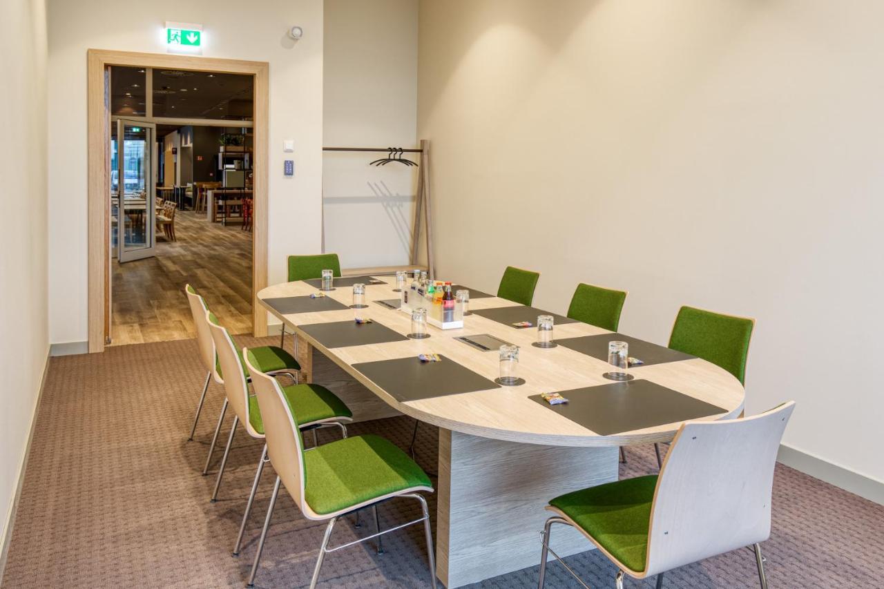 Intercityhotel Berlin Airport Ber Terminal 1 & 2 Schoenefeld Ngoại thất bức ảnh Meeting room