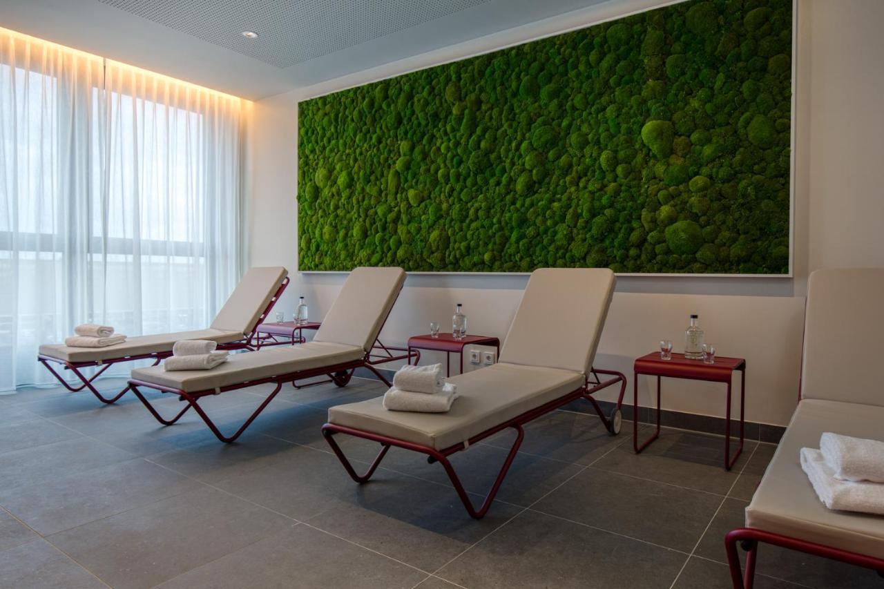 Intercityhotel Berlin Airport Ber Terminal 1 & 2 Schoenefeld Ngoại thất bức ảnh The interior of the spa