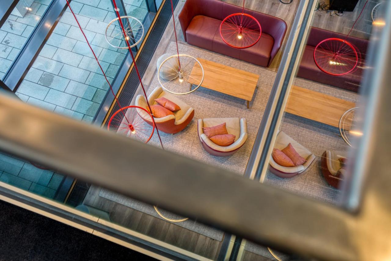 Intercityhotel Berlin Airport Ber Terminal 1 & 2 Schoenefeld Ngoại thất bức ảnh The interior of the hotel