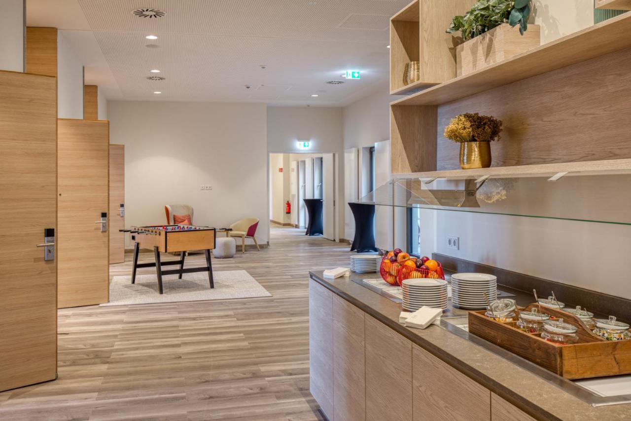 Intercityhotel Berlin Airport Ber Terminal 1 & 2 Schoenefeld Ngoại thất bức ảnh Reception